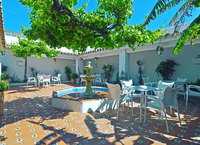 341151243_140225245684411_4260352766249938367_n..jpg - Marbella