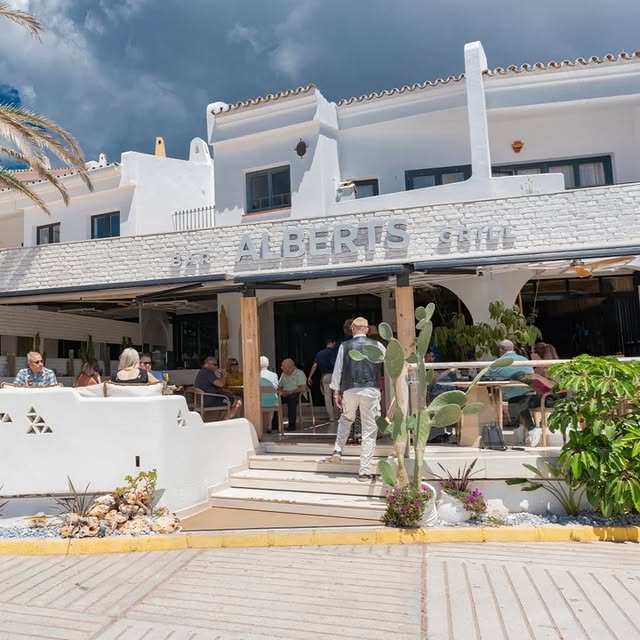 436299325_1537081426856341_6989064279418483631_n..webp - Marbella