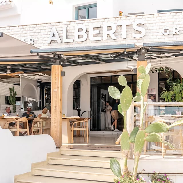 436299325_1537081426856341_6989064279418483631_n..webp - Marbella