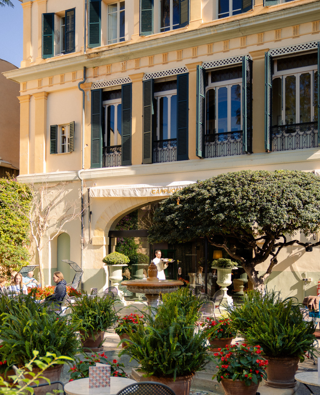 489667434_18501927136063370_2693782917919733685_n..jpg - Marbella
